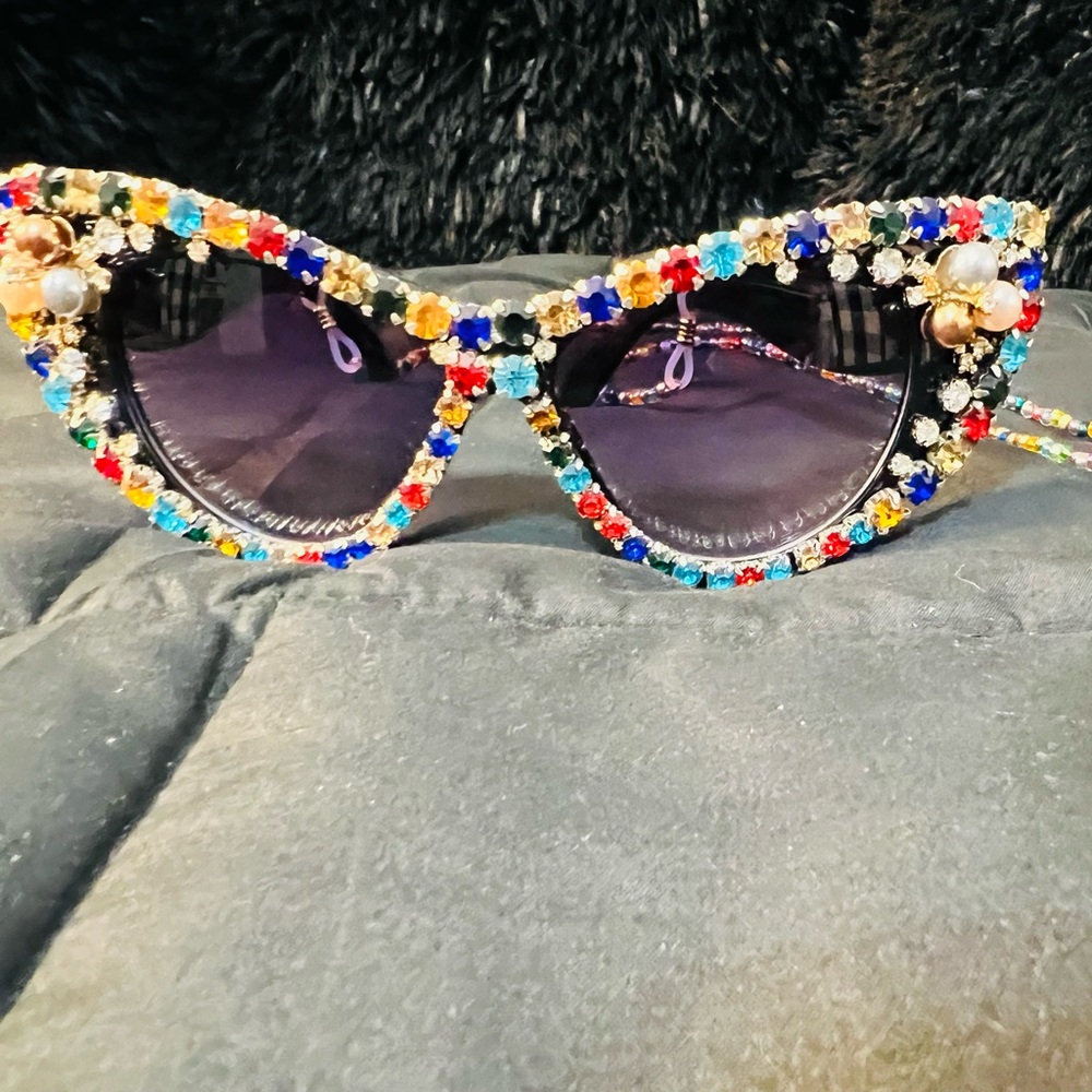 Cat Eye Multicolored Beaded Sunglasses w/Chain